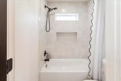 Bath - 297 Bourrous Dr, Diboll, TX 75941 photo 6 of 7
