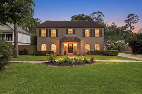 2234 Willow Point Dr, Kingwood, TX 77339