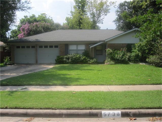 5738 Farwell Dr, Houston, TX 77035