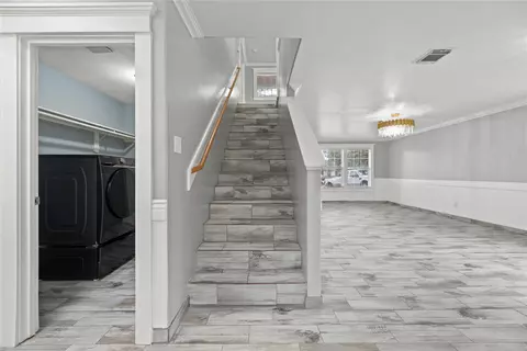 Entry Way - 1010 Stillgate Ct, Spring, TX 77373 photo 3 of 4