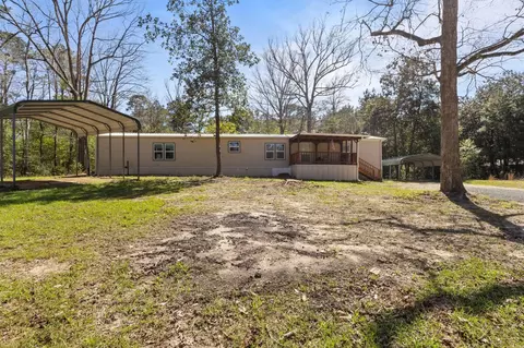 1207 Ivanhoe Estates Dr, Woodville, TX 75979