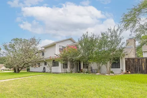 8103 Raintree Dr, College Station, TX 77845