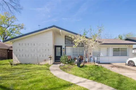 7110 Mahoning Dr, Houston, TX 77074