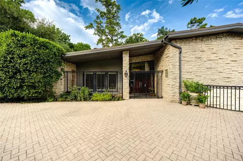 6 Gessner Rd, Houston, TX 77024