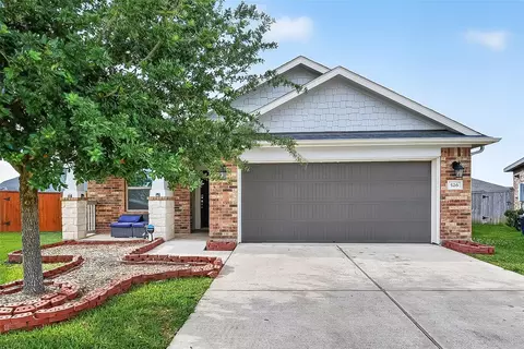 526 Heron Bay Cir, La Porte, TX 77571