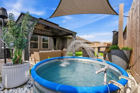 Exterior - 2029 Cedar Tree Ct, Conroe, TX 77301 photo 6 of 10