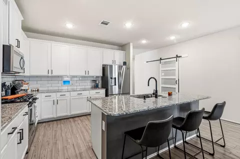 Kitchen - 2029 Cedar Tree Ct, Conroe, TX 77301 photo 2 of 4