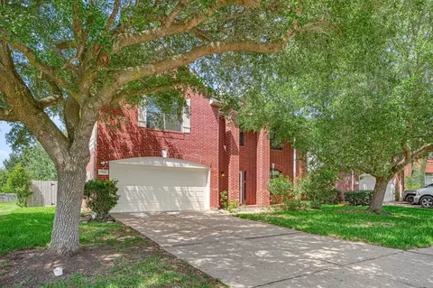 5610 Brazos Springs Dr, Sugar Land, TX 77479