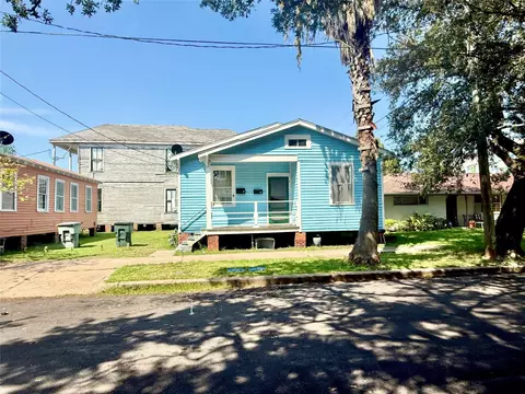 1219 34th St, Galveston, TX 77550