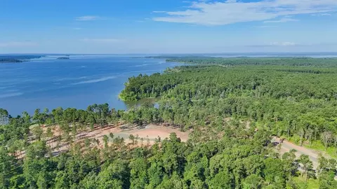 253 Debbie Ln, Pineland, TX 75968