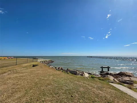 522 E Meyer Rd, Seabrook, TX 77586 photo 5