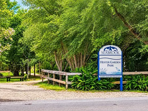 522 E Meyer Rd, Seabrook, TX 77586 photo 6