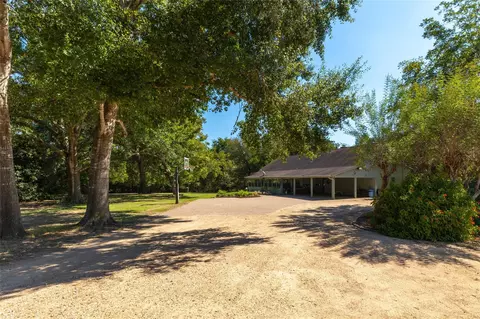 8844 Whiddon Rd S, Chappell Hill, TX 77426