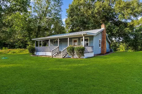 450 River Rd, Goodrich, TX 77335