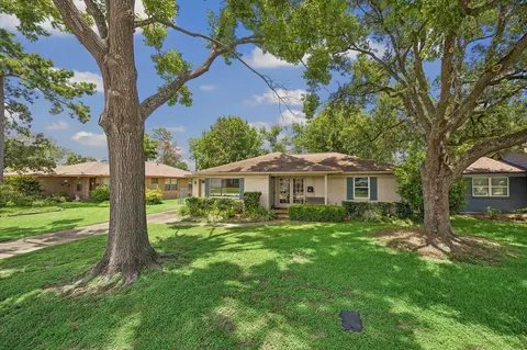 6306 Woodbrook Ln, Houston, TX 77008
