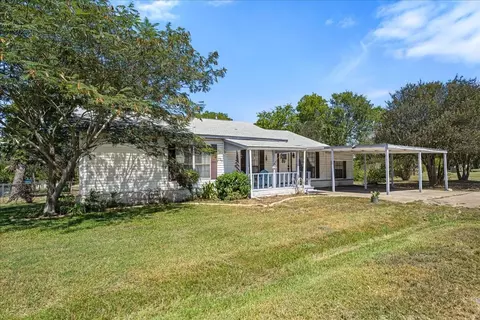 1206 W 8th St, Caldwell, TX 77836