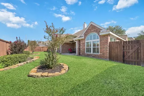 Exterior - 20611 Cypress Tree Ln, Spring, TX 77388 photo 3 of 5