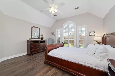 Bedroom - 20611 Cypress Tree Ln, Spring, TX 77388 photo 2 of 4
