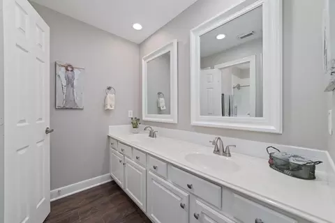 Bath - 20611 Cypress Tree Ln, Spring, TX 77388 photo 4 of 5