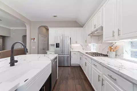 Kitchen - 20611 Cypress Tree Ln, Spring, TX 77388 photo 2 of 4