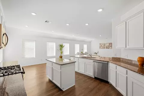 Kitchen - 5232 Pine Pass Dr, Rosenberg, TX 77469 photo 2 of 3