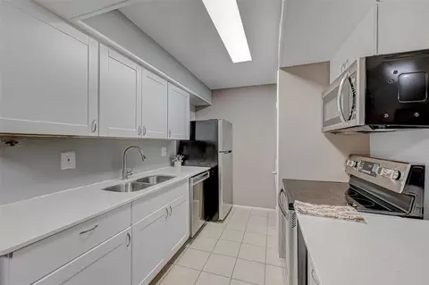 8201 Richmond Ave #50, Houston, TX 77063