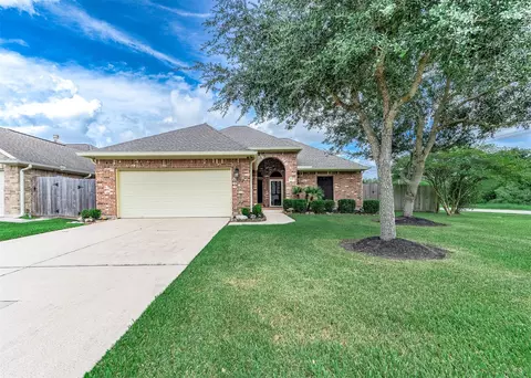 2237 Jernigan Frd, Dickinson, TX 77539