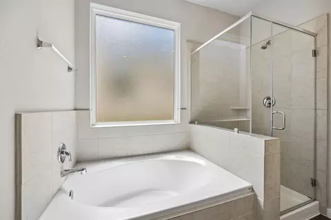 Bath - 2816 Jacqueline Ln, Conroe, TX 77304 photo 1 of 2