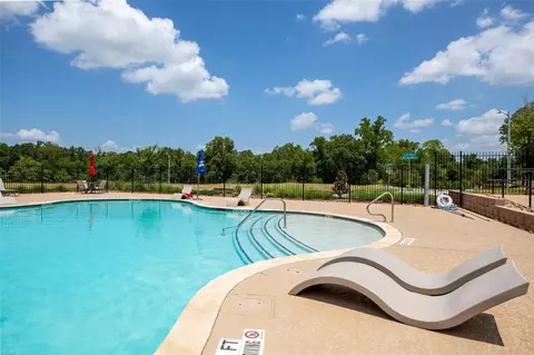 Exterior - 2816 Jacqueline Ln, Conroe, TX 77304 photo 9 of 10