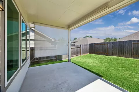 Exterior - 2816 Jacqueline Ln, Conroe, TX 77304 photo 6 of 8