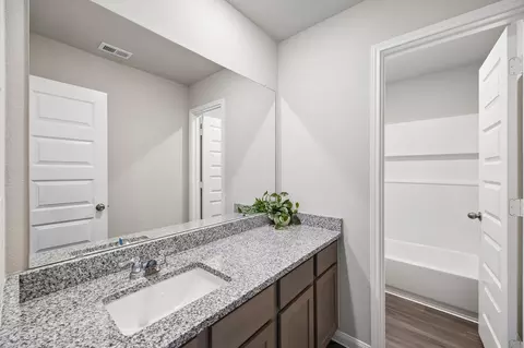 Bath - 2816 Jacqueline Ln, Conroe, TX 77304 photo 2 of 2
