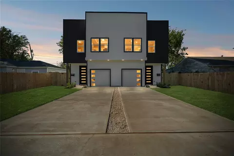 5014 Willow Glen Dr, Houston, TX 77033