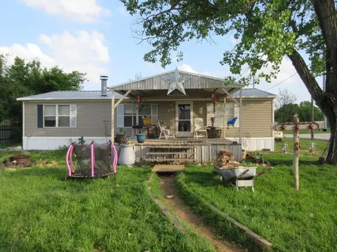 301 E 9th St, Cisco, TX 76437 photo 1