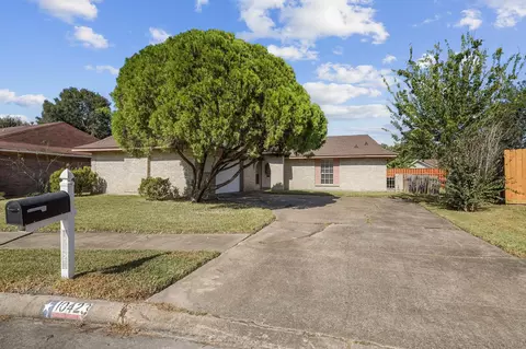 10423 Sageburrow Dr, Houston, TX 77089