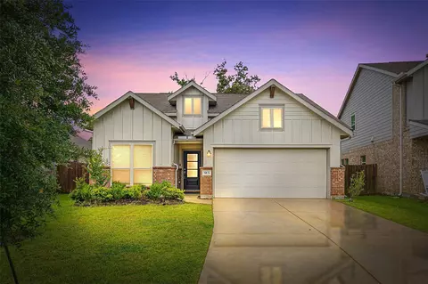 913 Breech Dr, Crosby, TX 77532