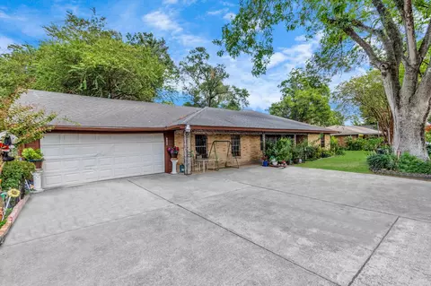 1105 Soren Ln, Houston, TX 77076