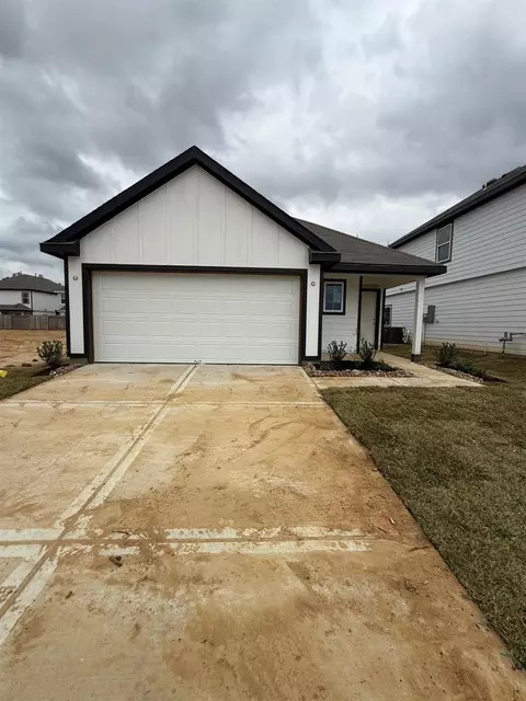 Exterior - 13655 Kit Run, Splendora, TX 77372 photo 2 of 3