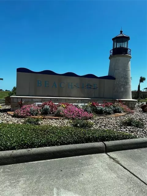 3221 Bay Ridge Dr, Palacios, TX 77465