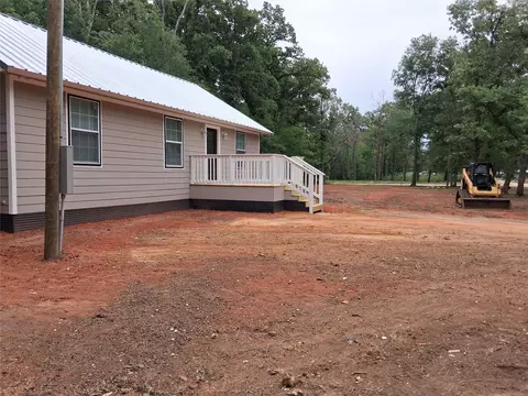 372 Daisy Dr, Livingston, TX 77351