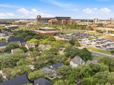 107 Pershing Ave, College Station, TX 77840