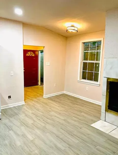 7339 Mountbatten Rd, Houston, TX 77033