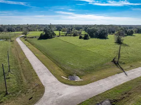 1507 Frontier Trl, Angleton, TX 77515 photo 1