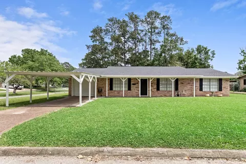 101 Cypress St, Silsbee, TX 77656