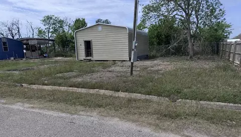 706 Cedar St S, Matagorda, TX 77414