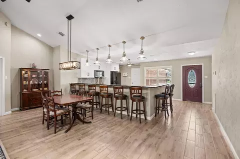 2419 Pebbledowne Cir, Sugar Land, TX 77478