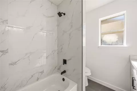 Bath - 23222 Earlmist Dr, Spring, TX 77373 photo 4 of 4