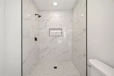 Bath - 23222 Earlmist Dr, Spring, TX 77373 photo 1 of 4