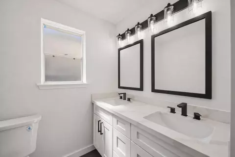 Bath - 23222 Earlmist Dr, Spring, TX 77373 photo 2 of 4