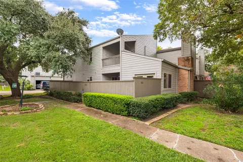 1621 Prairie Mark Ln, Houston, TX 77077