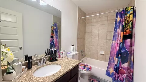 Bath - 29522 Usonia Dr, Spring, TX 77386 photo 4 of 4